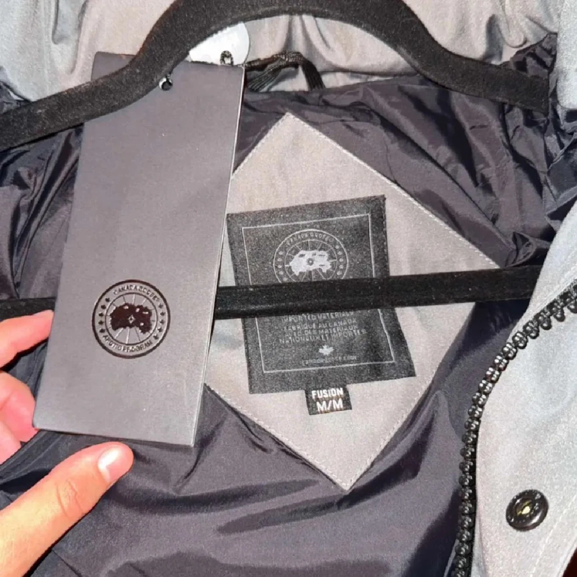  Canada Goose grey black label  - 1