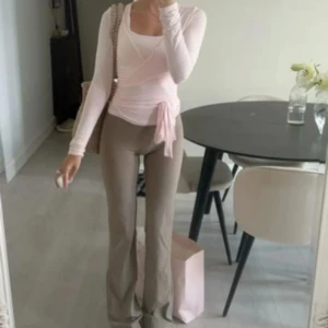 Träningssett - Super najs träningssett! Liknande lululemon (båda delar på bild 2)