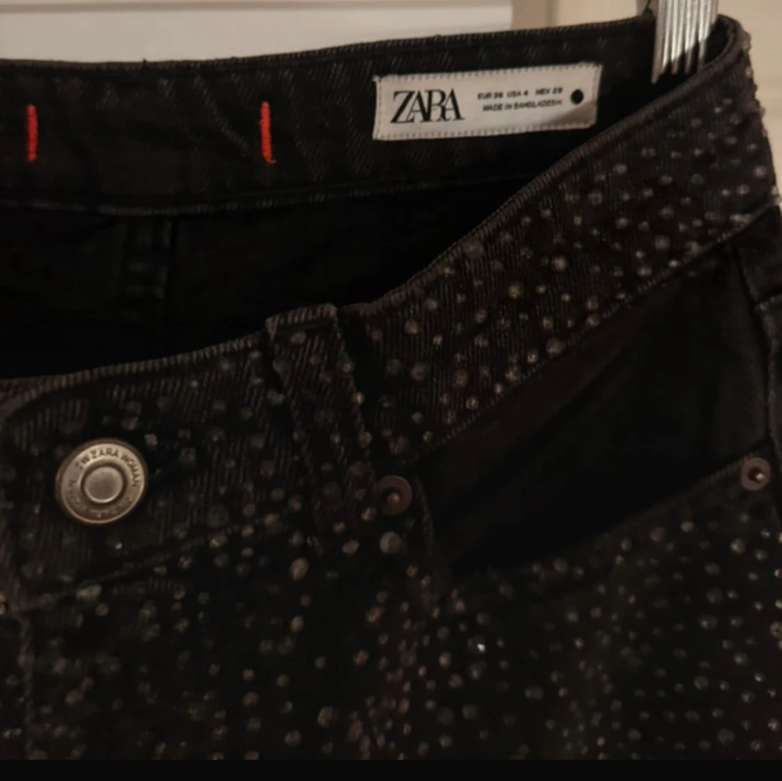 Svarta jeans med strass från Zara - 4