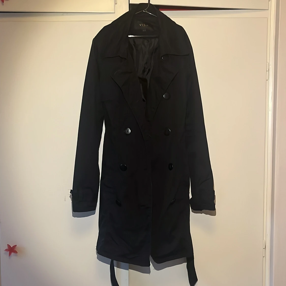 🖤Svart trenchcoat från Vila🖤