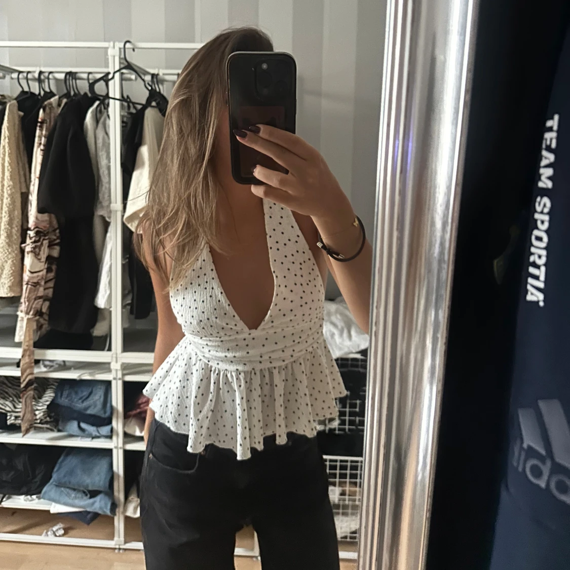 Vit prickig halterneck peplumtop