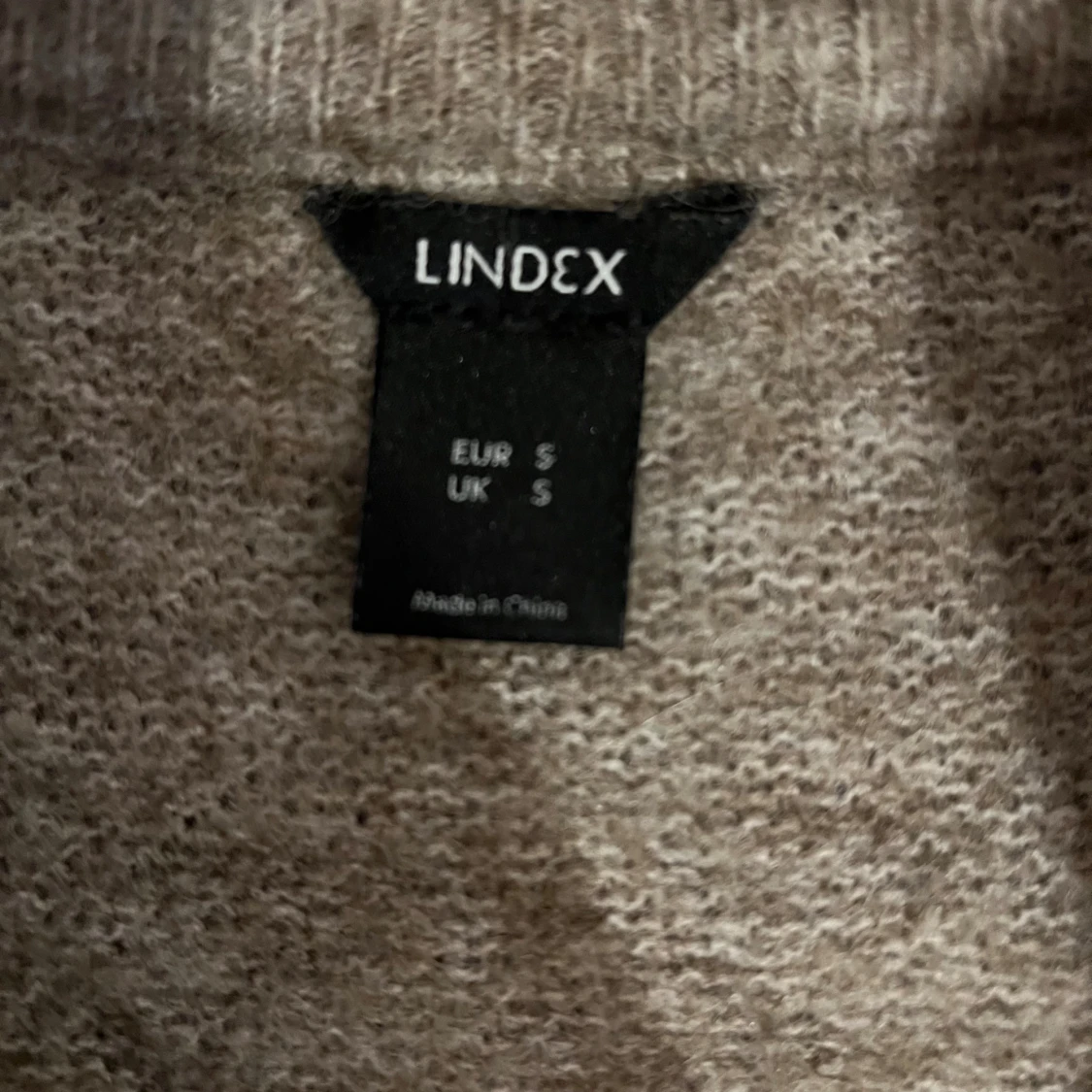 Gråbrun stickad tröja från Lindex - 1