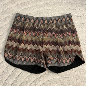 Vero Moda shorts - Säljer då de inte kommer till användning. Storlek XS men passar även S.