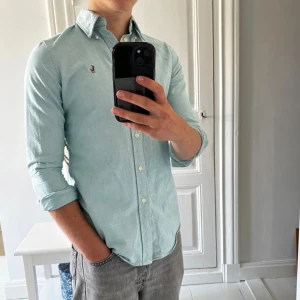 Ralph Lauren skjorta - Ralph Lauren skjorta, inga defekter. Passar modellen som är 170,56 kg. Inga defekter! Kom med frågor 😊