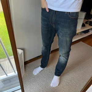 Nudie jeans - Tja! Säljer denna feta jeans från Nudie!| Modell: Brute Knut| Mycket gott skick och inga defekter!| Pris alltid diskuterbart!| Vid fler frågor tveka inte att kontakta mig!| //Nils