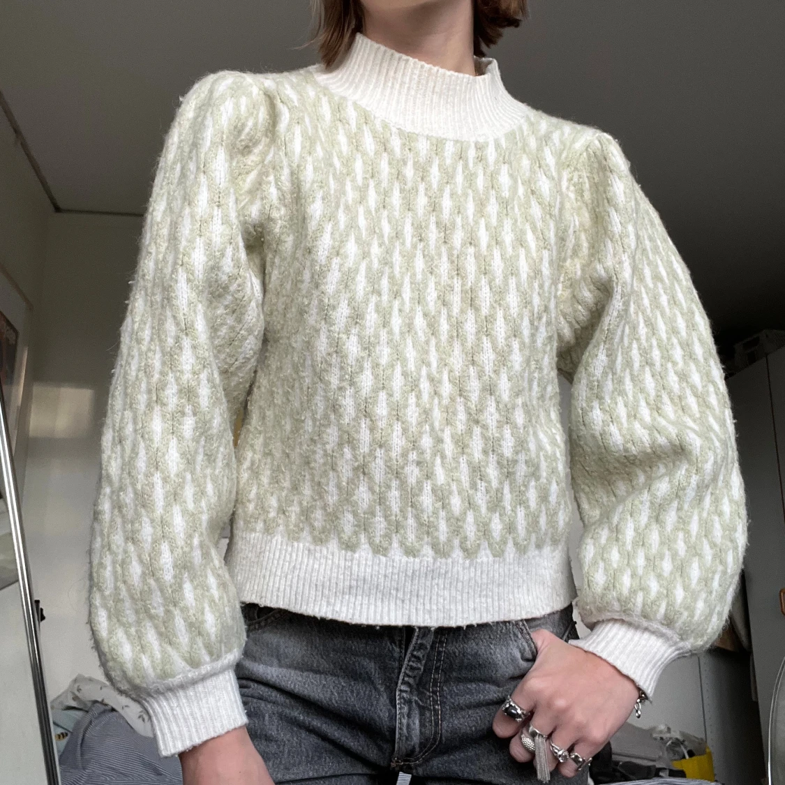 Vit och ljusgrön stickad tröja från ASOS