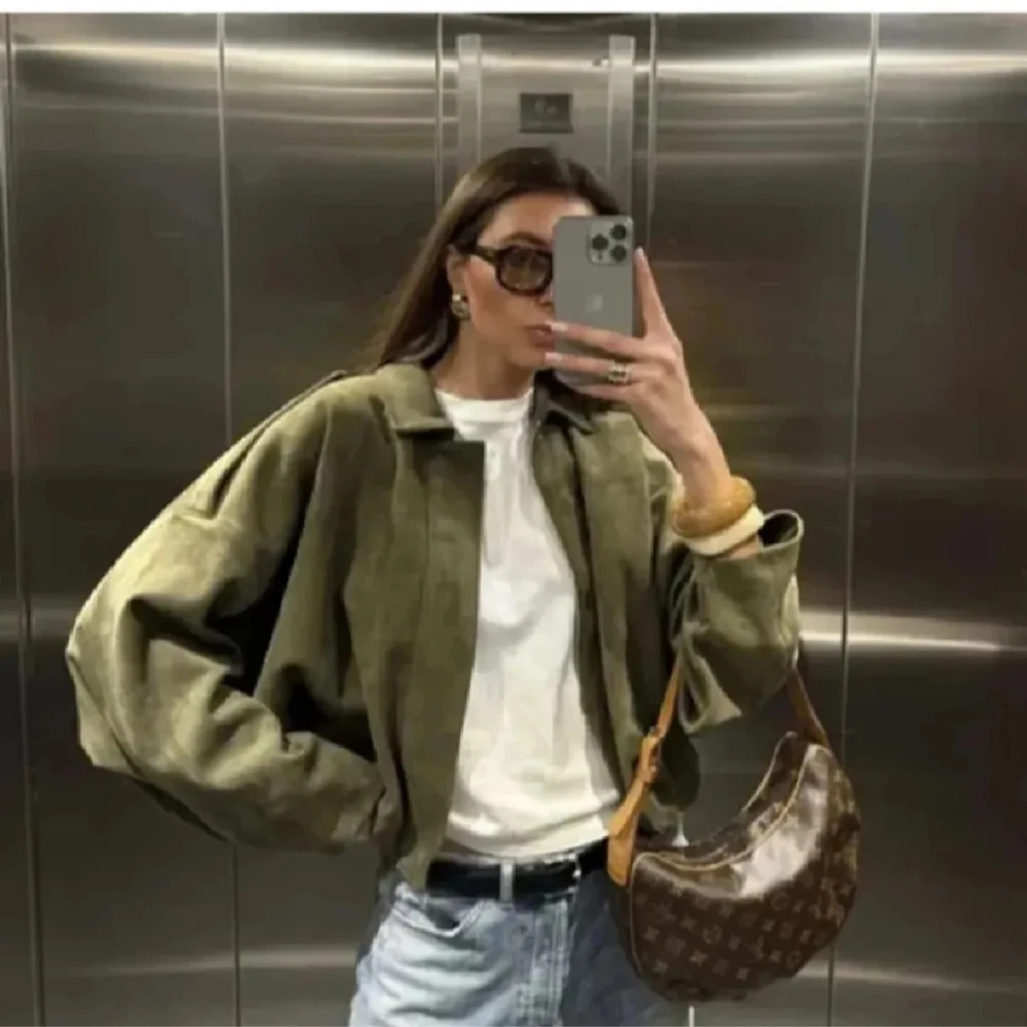 Olivgrön mocka bomberjacka