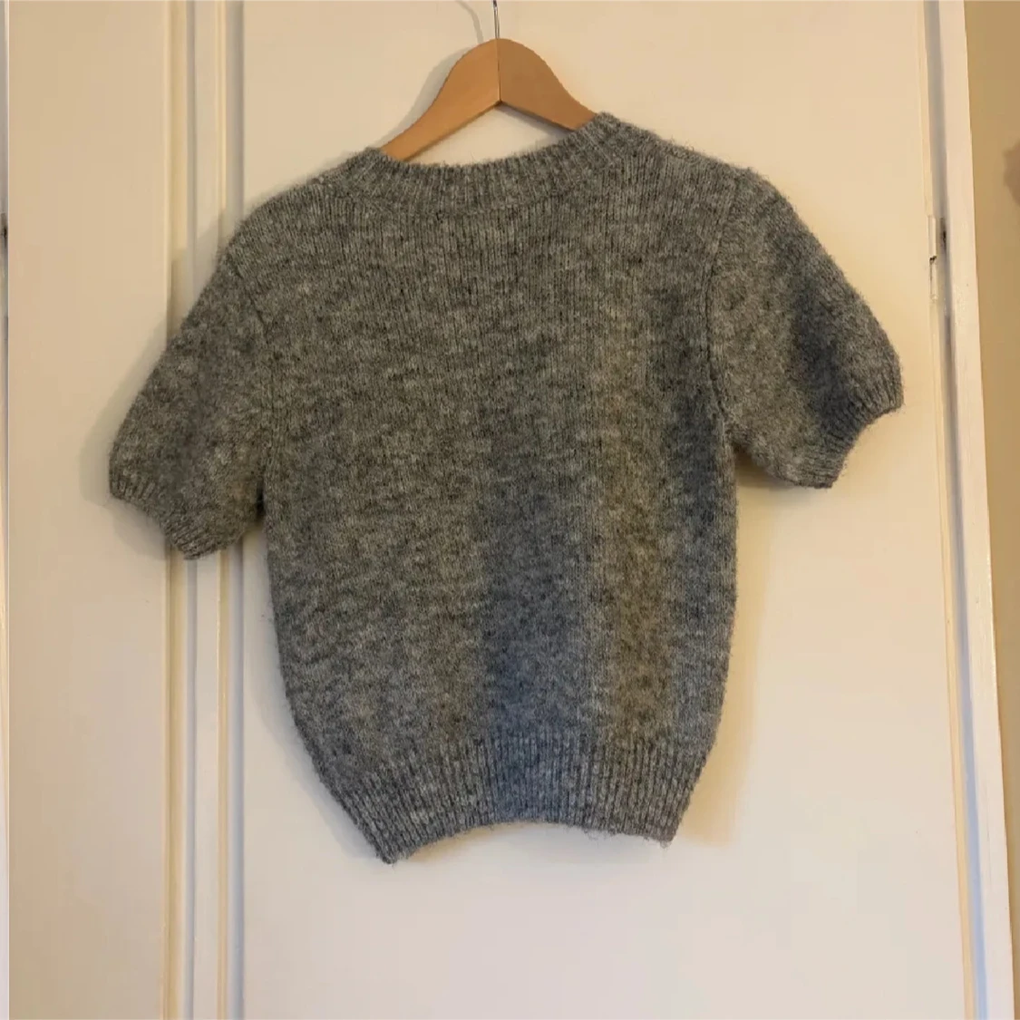 Stickad tröja  - 1