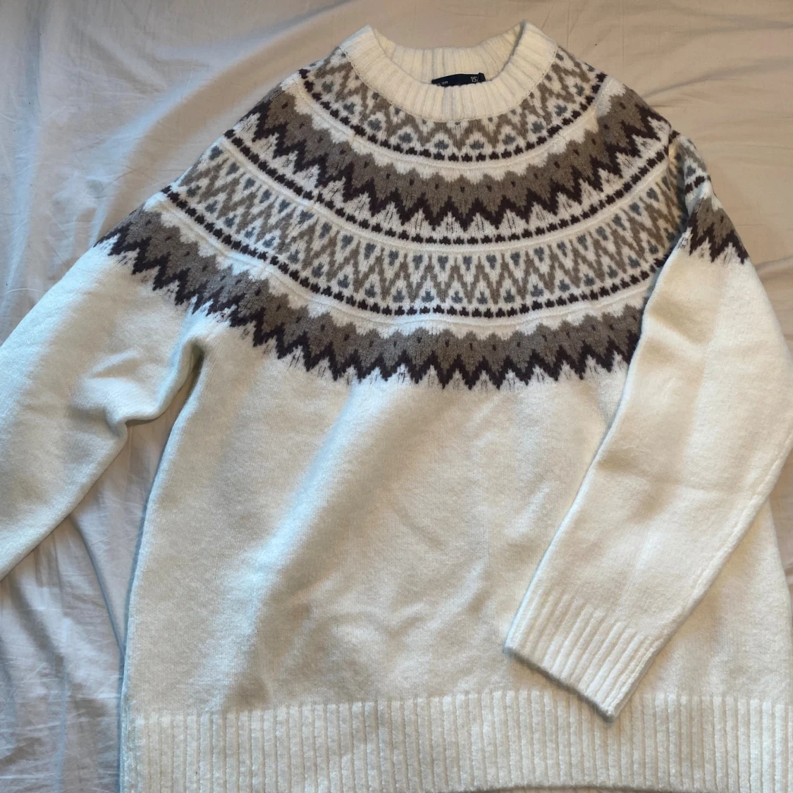 Stickad tröja🧶 - 1