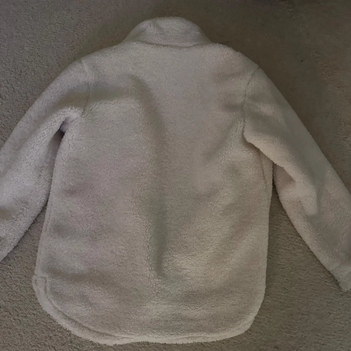 Beige/vit teddyjacka från Lindex - 2