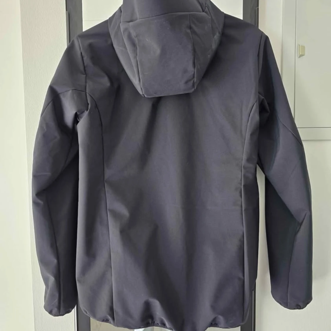 Svart vindjacka Peak Performance - 3