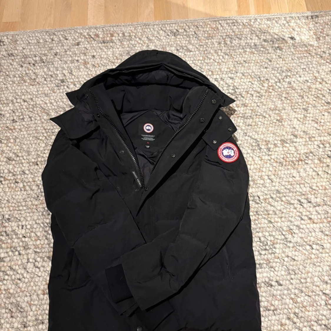Svart dunjacka från Canada Goose