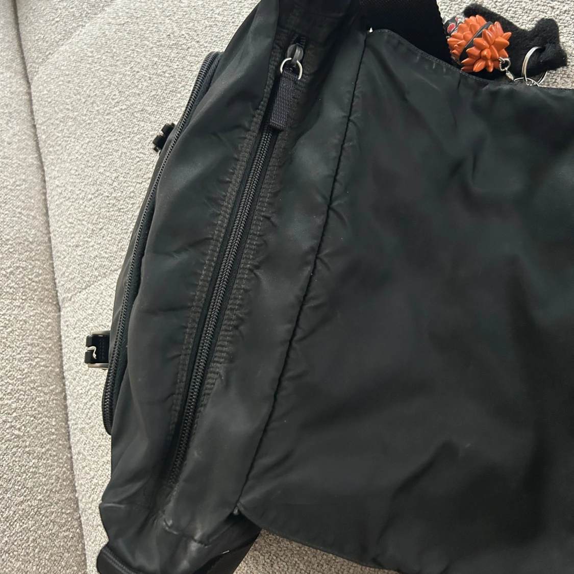 Vintage Prada Tessuto Messengerbag i Nylån - 4