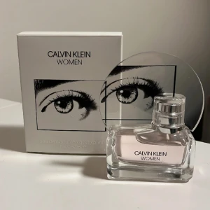 Calvin Klein Women parfym - 30 ml, kommer i originalförpackningen. En bättre version av D&G Light Blue, enligt mig.