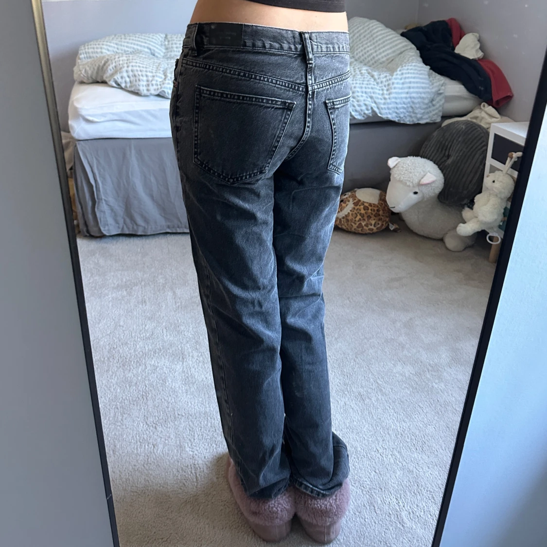 Mörkgråa raka jeans - 3