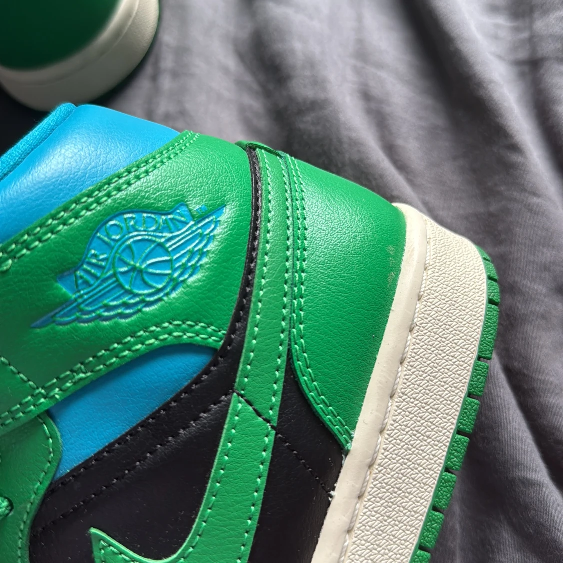 Nike Air Jordan 1 Mid grön/blå  den är i ny  skick/buty Nike - 3