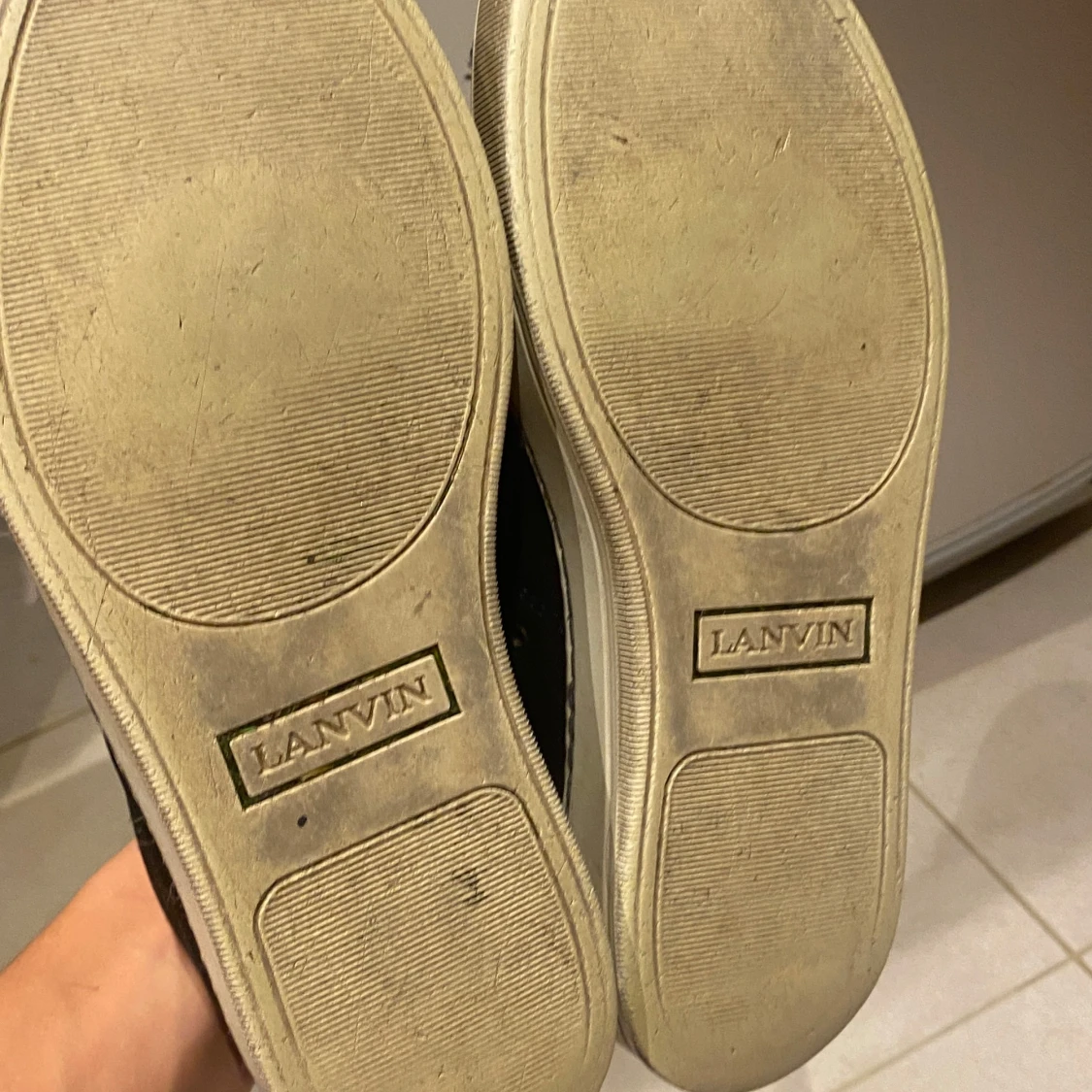 Lanvins - 3