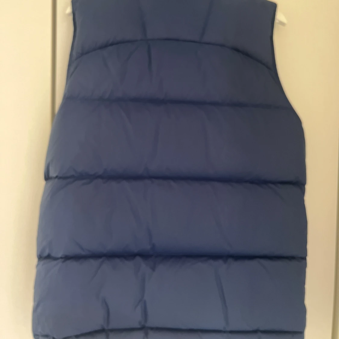 Blå dunväst från Fjällräven - 1