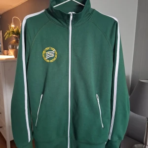Hammarby retro tröja - Nyare version av hammarby retro tröja, endast testad aldrig använd