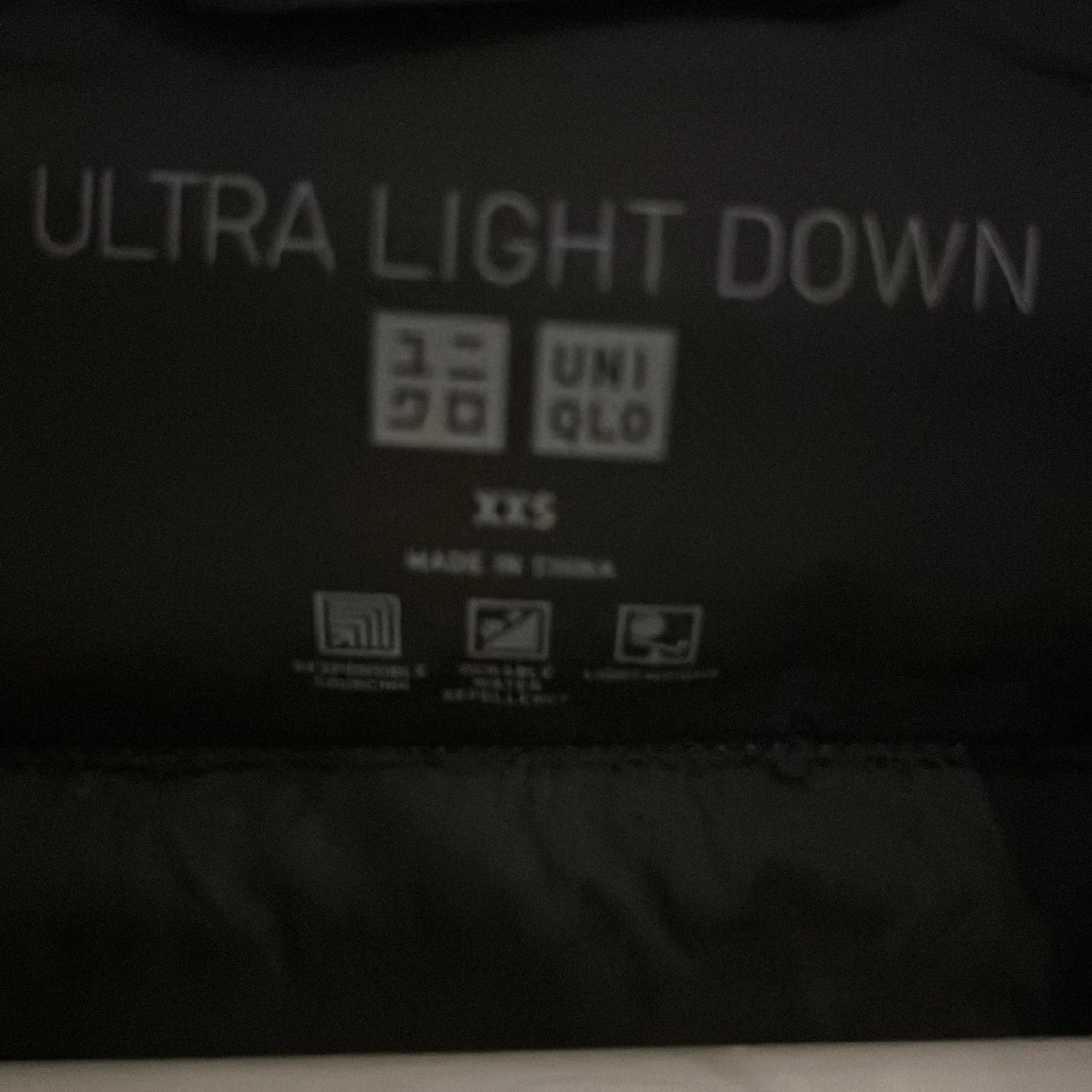 Svart dunväst från Uniqlo XXS - 1