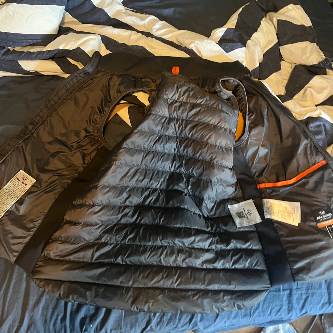 Grå dunväst från Parajumpers - 2