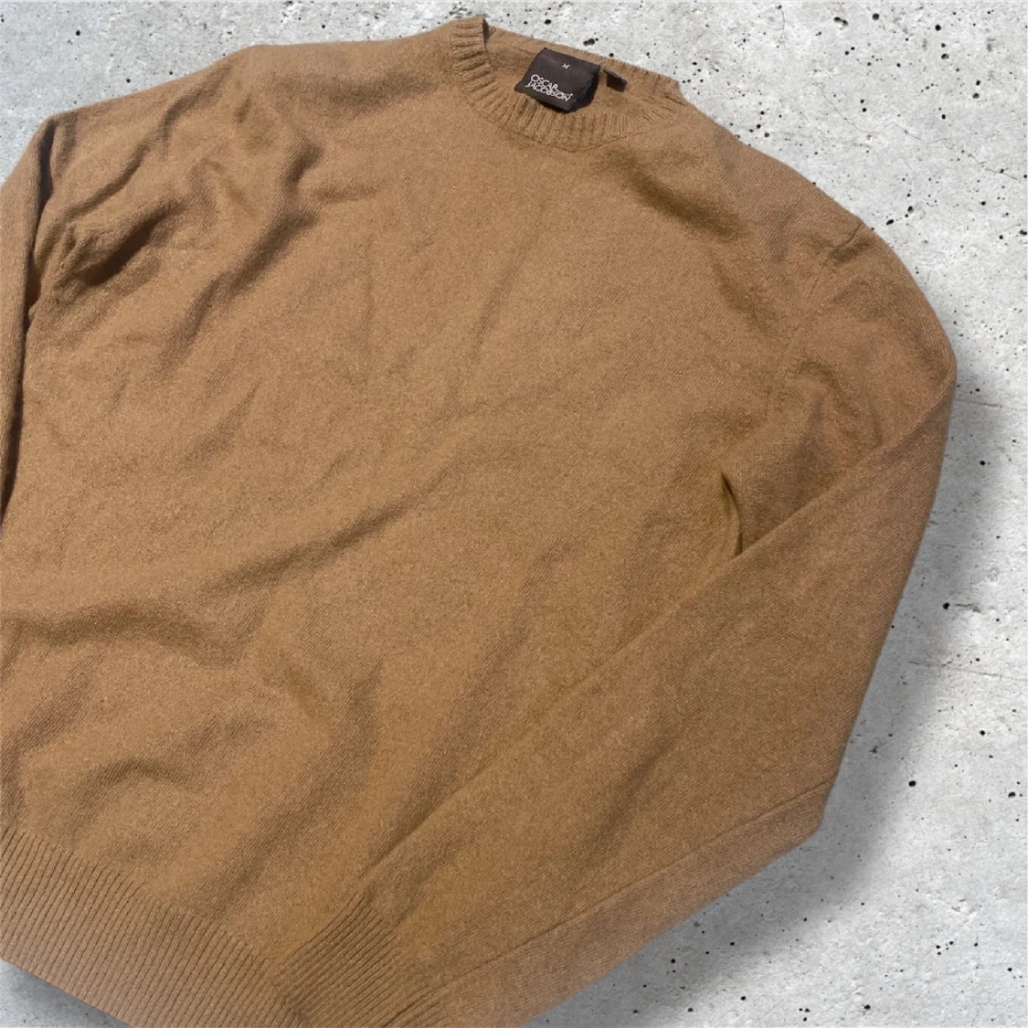 Beige kashmirtröja från Oscar Jacobson - 1