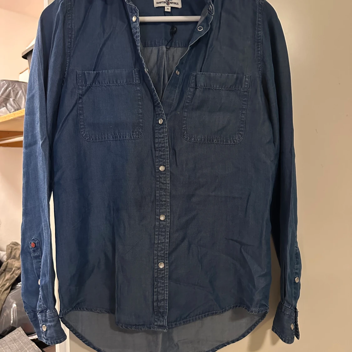 Blå jeansskjorta Hampton Republic strl: 34