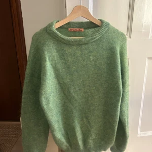 Grön stickad tröja Acne Studios - Superfint skick! 