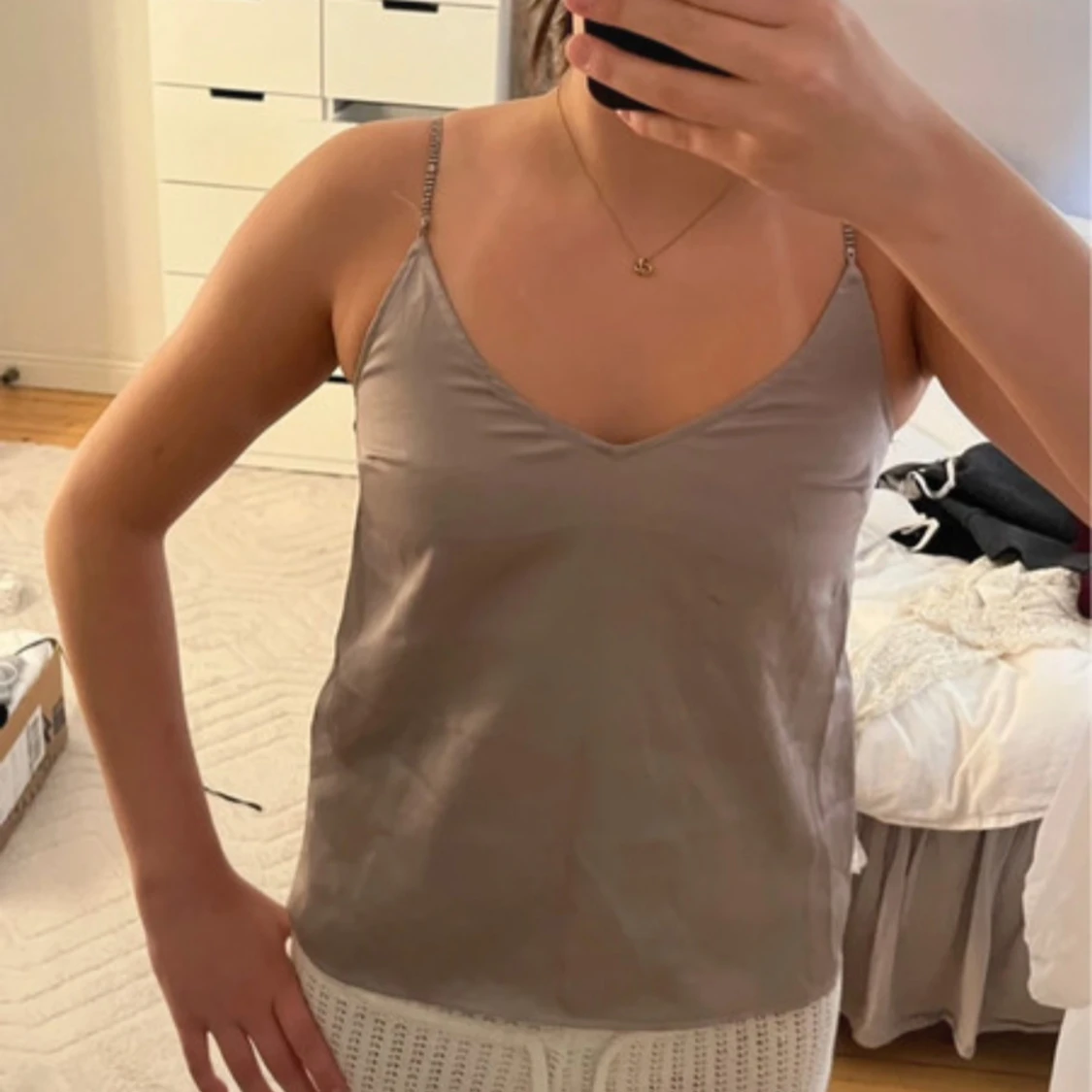 Grått linne med glitter band - 1