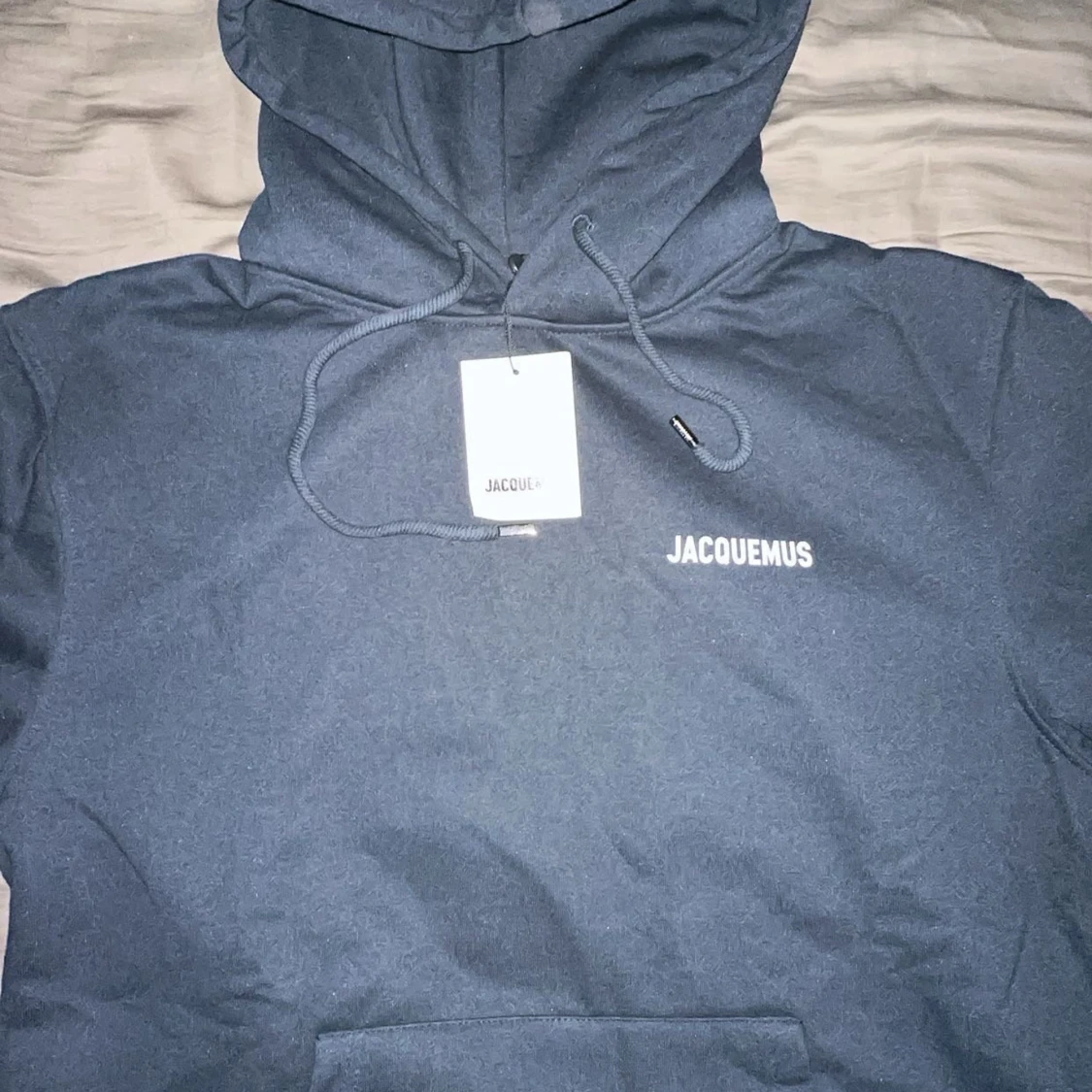 Blå hoodie från Jacquemus