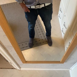 Vit bälte  - 10/10 skick 