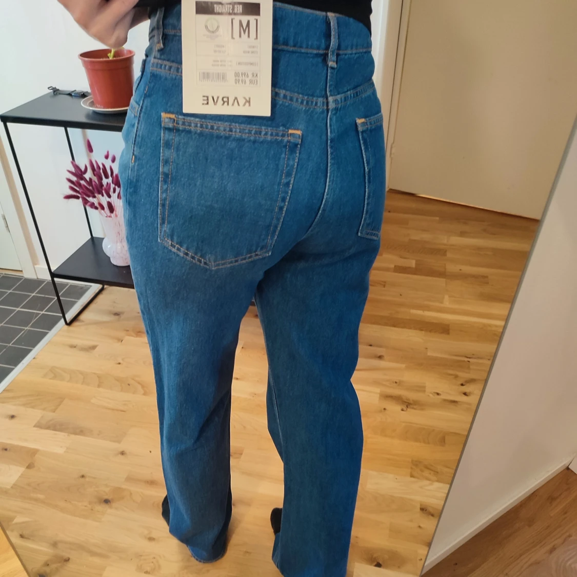 Jeans från KARVE i storlek M - 2