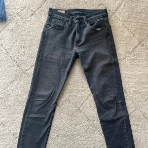 Levis 502 jeans  - Tapered passform, storlek W29 och L32. Mycket bra skick 
