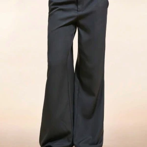 Gråa kostymbyxor - Aldrig använd, passar xs/s från shien💕 orginal pris 215kr