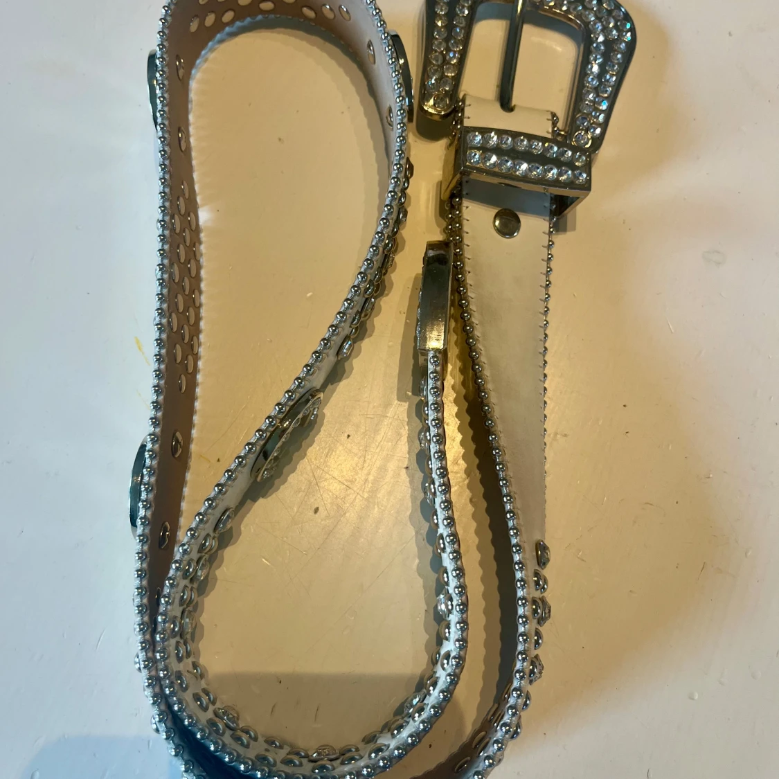 Tuttolente bälte vitt bb swag