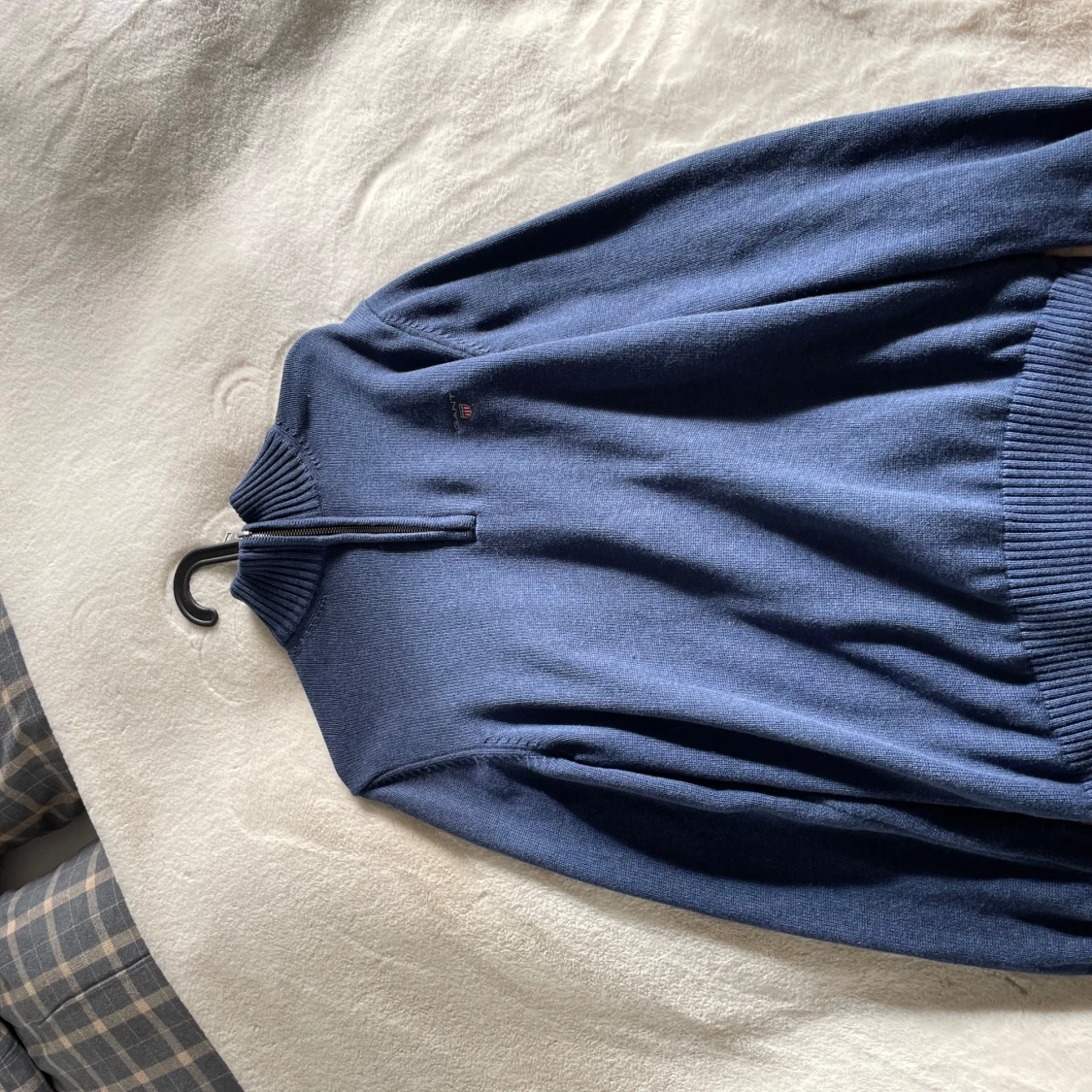 Marinblå stickad tröja från Gant - 2