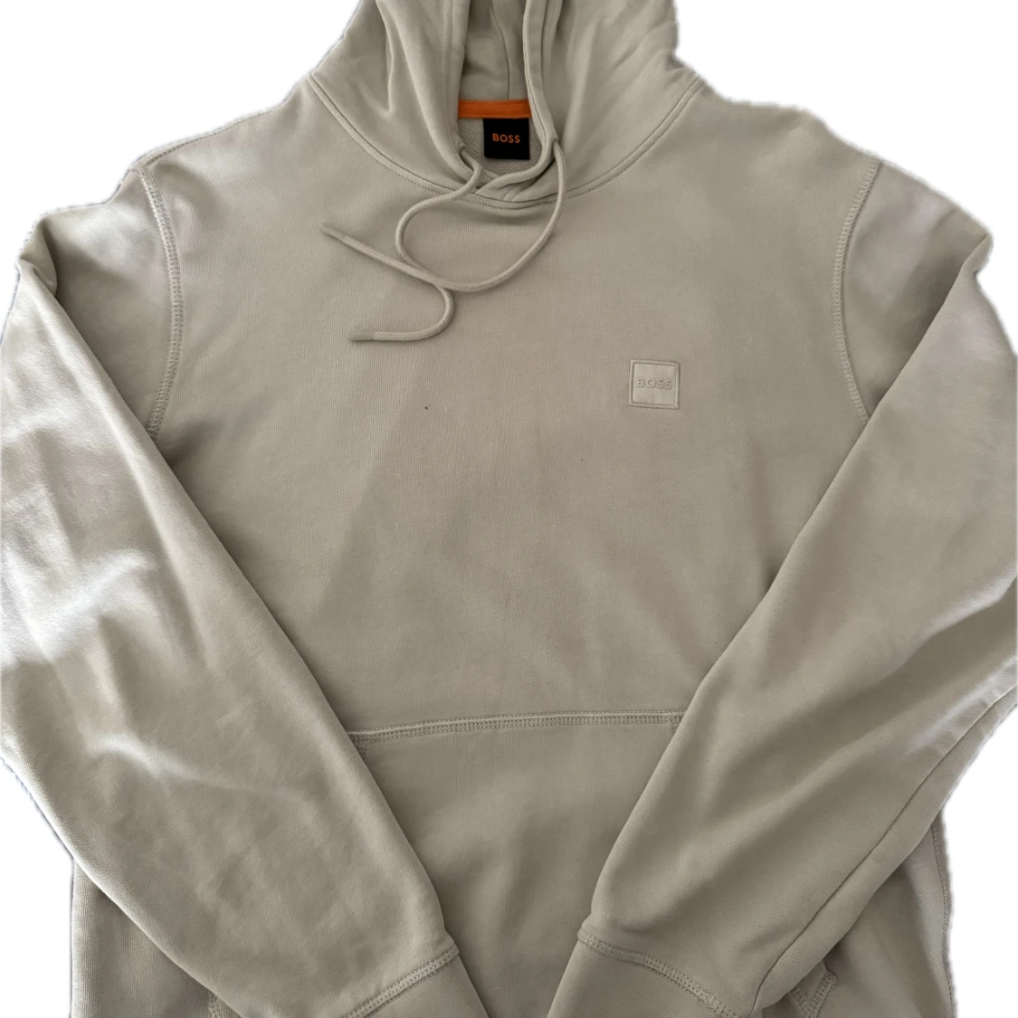 Beige hoodie från BOSS med huva
