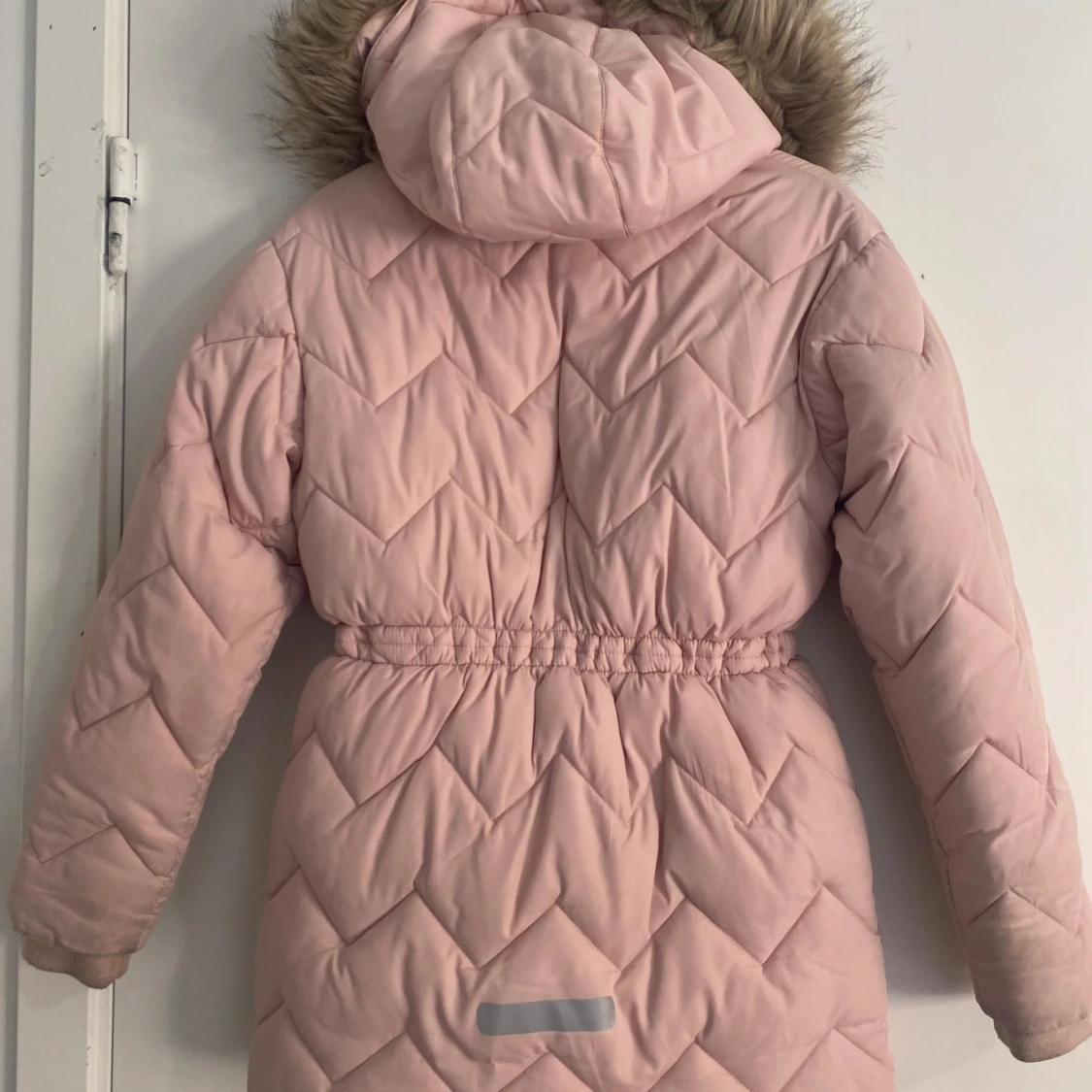 Rosa  vinter jacka storlek 11år/ 146 från KappAhl - 1