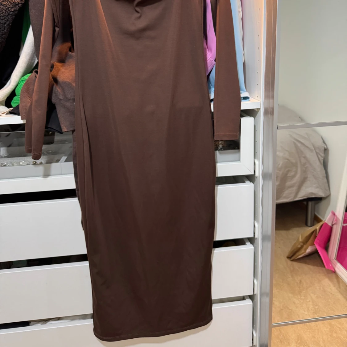 Brun klänning  - 3