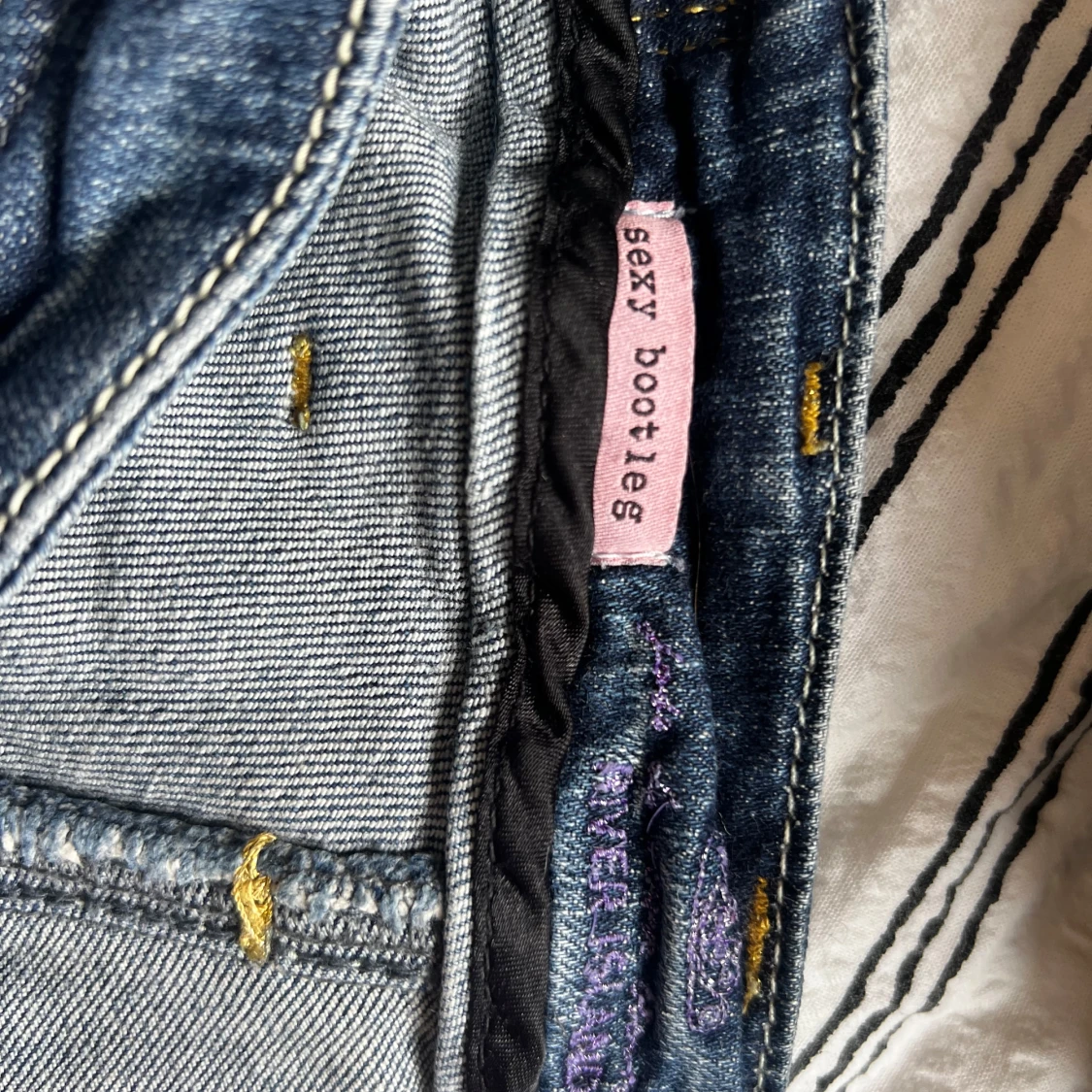 Blå bootcut jeans  - 4