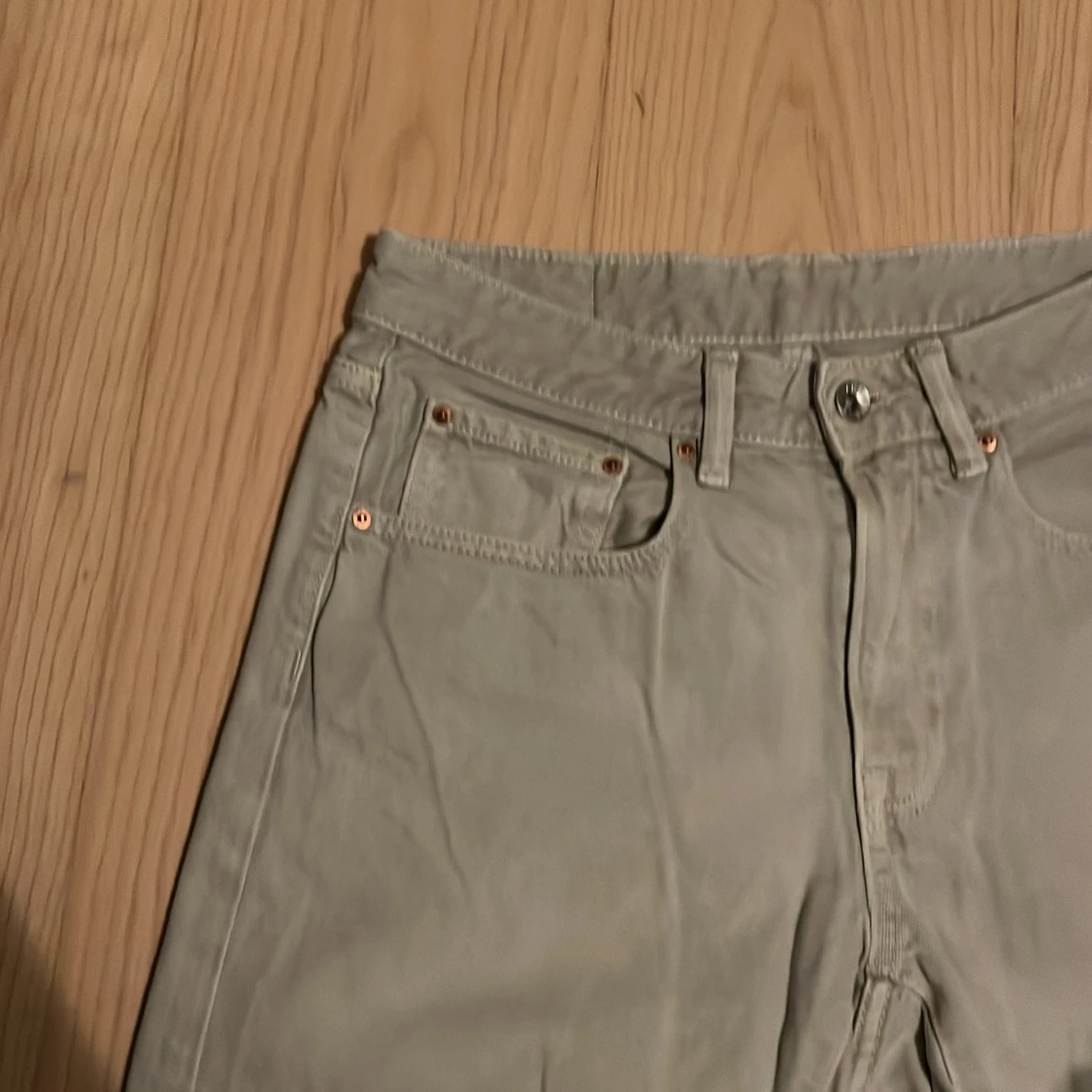 Beige raka jeansbyxor - 1