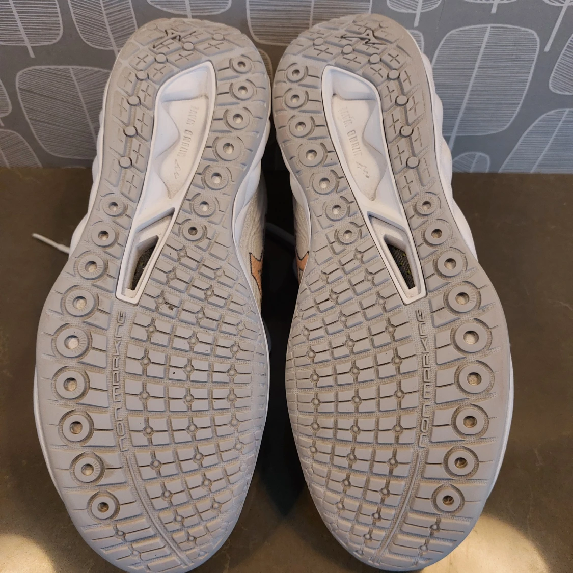 Inomhusskor Mizuno Luminous Wave 2 sneakers  - 3