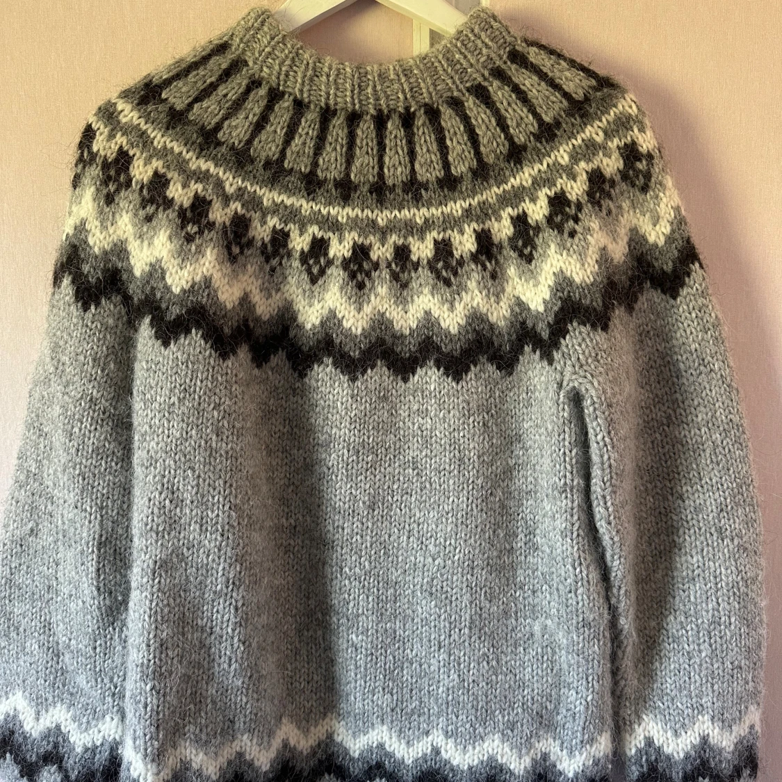 Álafoss isländsk stickad tröja i 100% isländsk ull  - 1