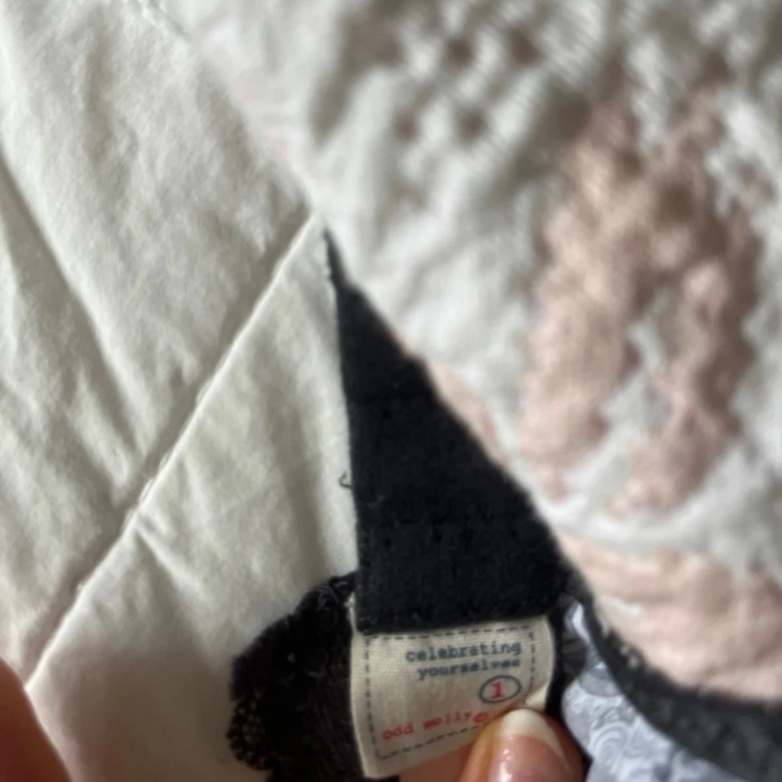 Svart spetsig bralette från Odd Molly - 2