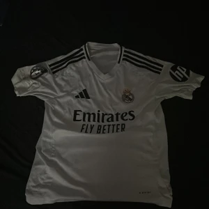 Real Madrid Mbappé 9 matchtröja - Säljer en Mbappe tröja för en dunder pris💣Kom gärna med bud. 
