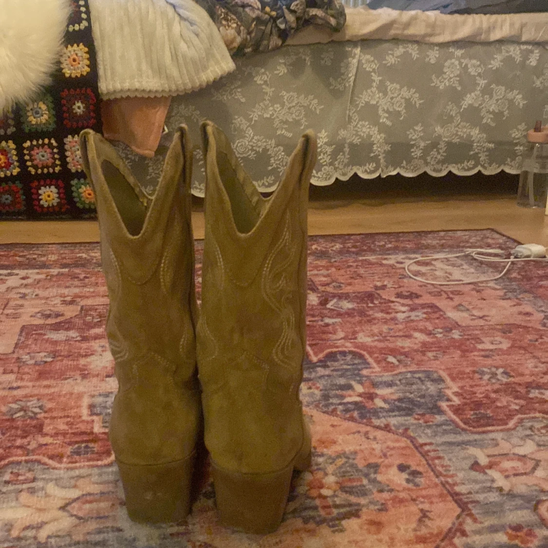 Bruna cowboy boots i mocka - 2