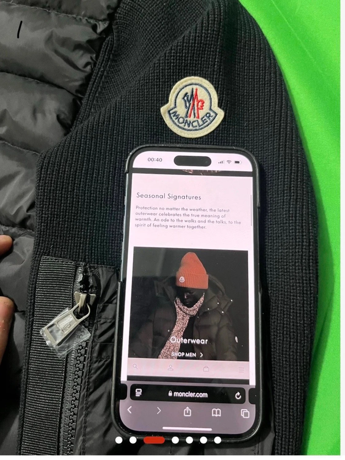 Svart vindjacka från Moncler med huva - 4