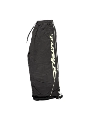 YoungLA foundation trackpants loose fit gym byxor vintage look - YoungLA träningsbyxor i storlek XL, mycket bekväma och loose i passformen. Dessa byxor i denna färg är helt slutsålda hos YoungLA vilket gör dem svåra att få tag på. Hör av dig vid frågor eller funderingar  