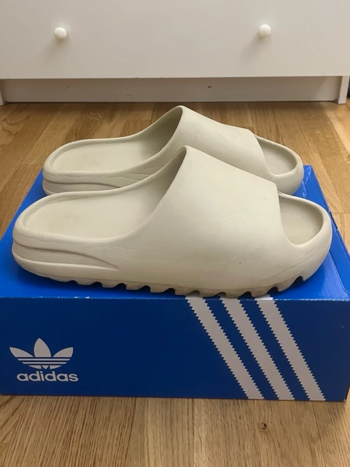 Beige Yeezy Slides - 1