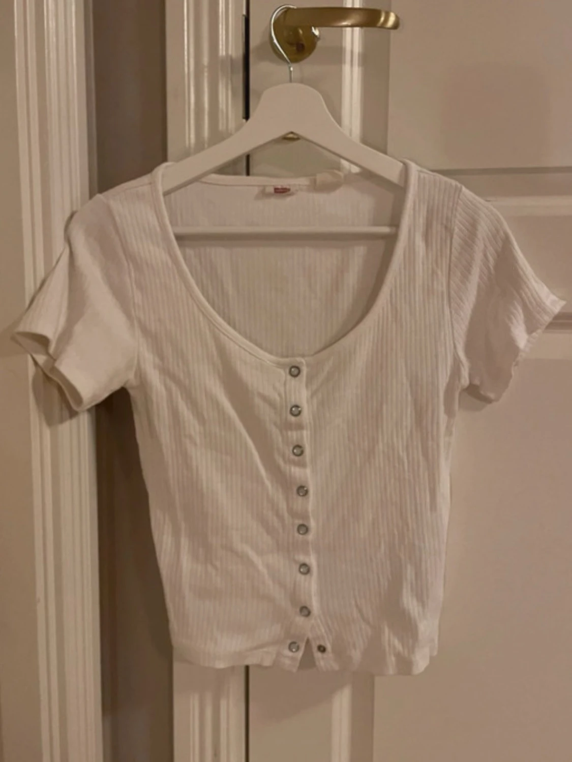 Vit ribbad topp från Levi's